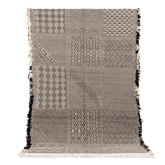 Souraya - taznakht kilim rug