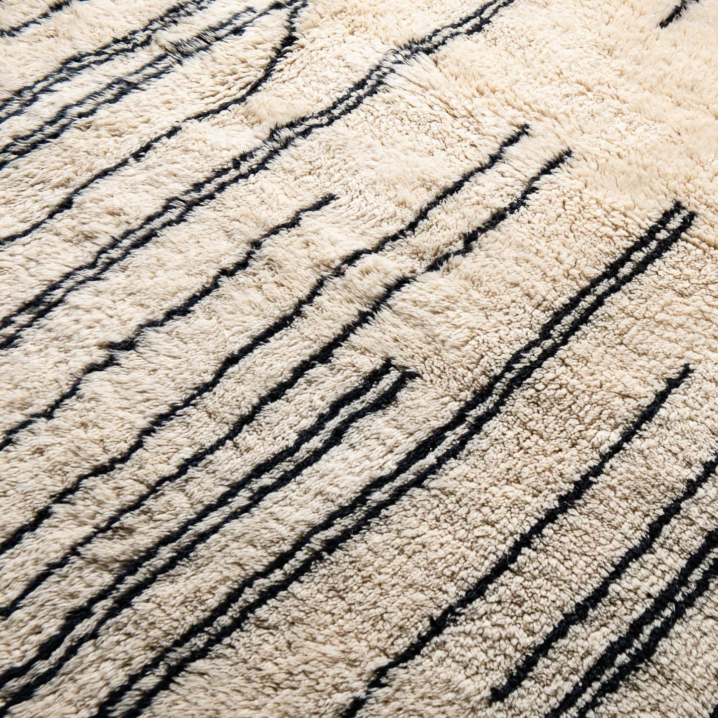 Metro Lines - Luxury Shag Moroccan Rug