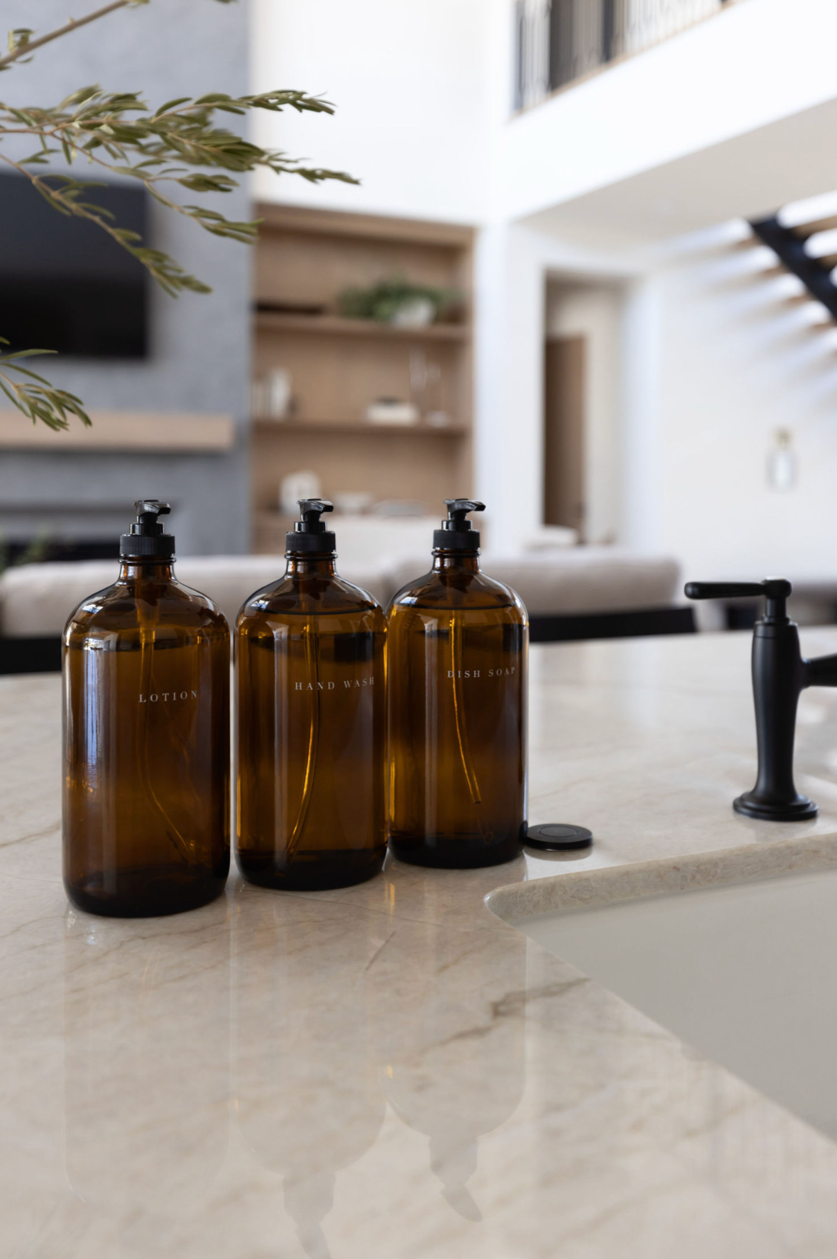 Glass Amber Liquid Pumps