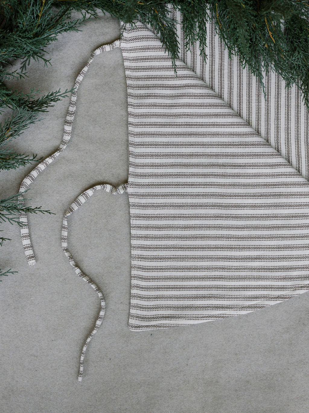 Reversible Ticking Stripe Tree Skirt