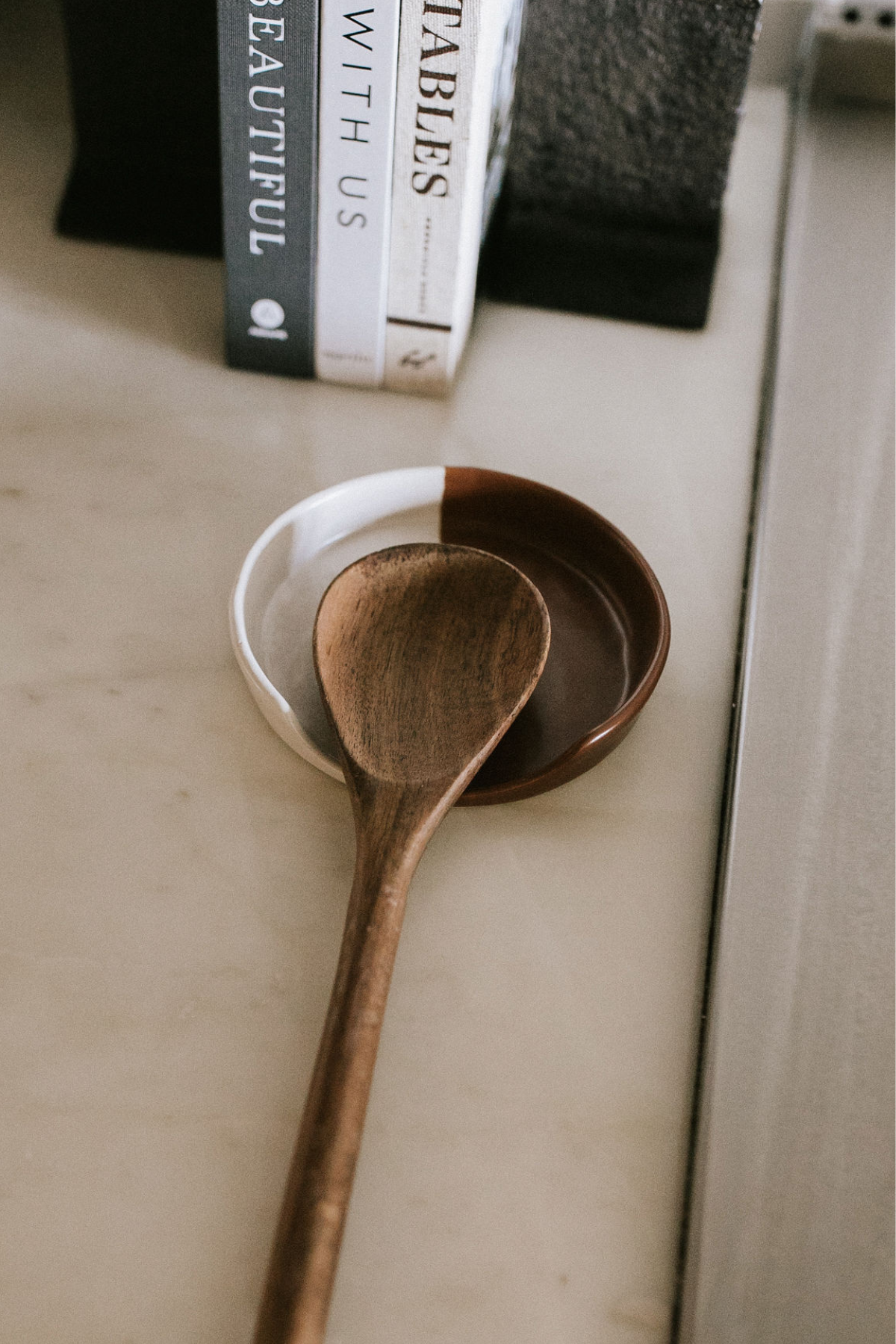 Waylon Spoon Rest - Brown/White - 4 inch