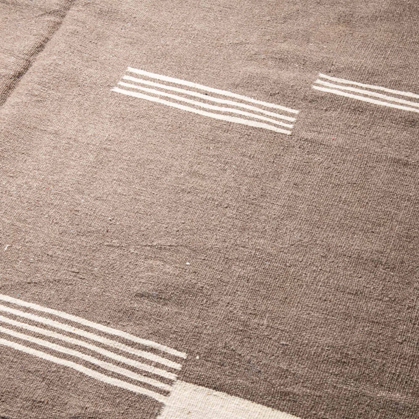 Ehan - taznakht kilim rug